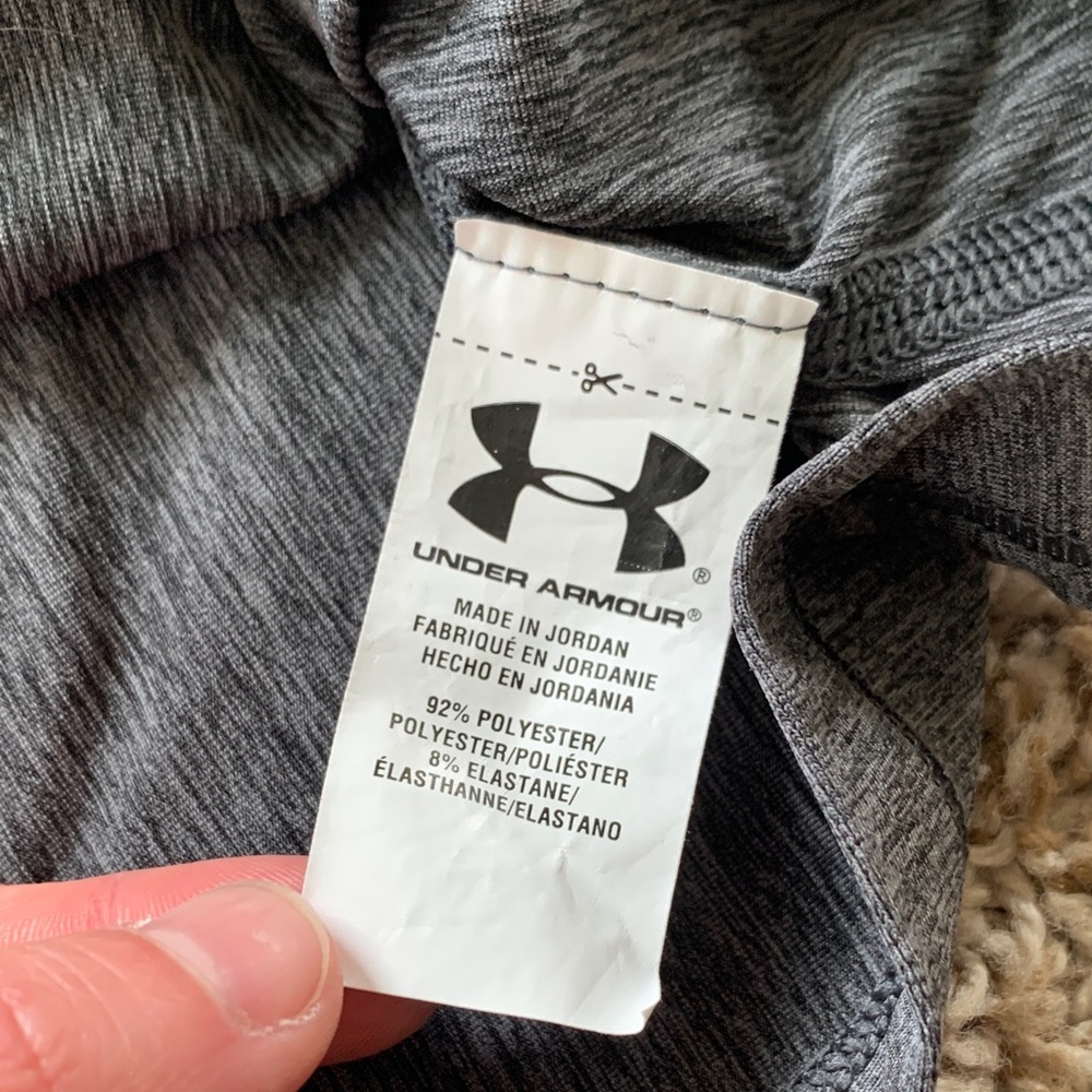 Under Armour Women's Dark Gray Heather Long Sleeve HeatGear Crew Performance Tee - Picture 5 of 8